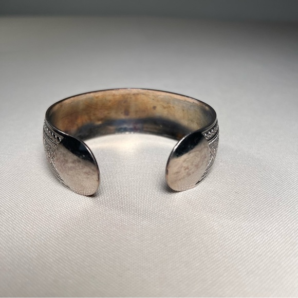 Tribal Metal Cuff Bangle Bracelet Tibetan Nepal Gypsy Style Silver Tone Boho - Picture 13 of 15